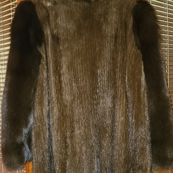 A Vintage Mink Coat - Picture 2 of 6